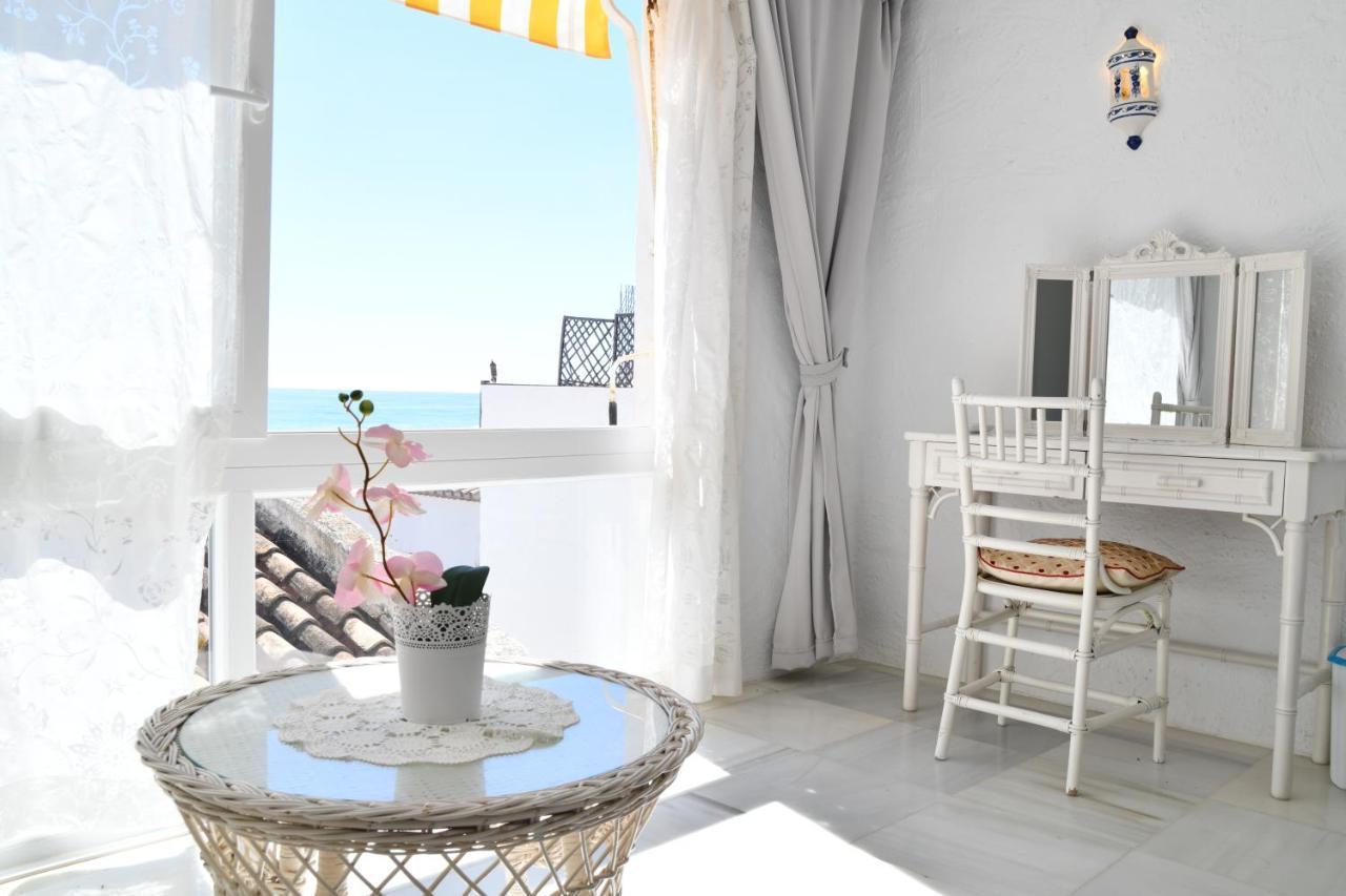 Sea Shells At Bahia Dorada Villa Estepona Exterior photo