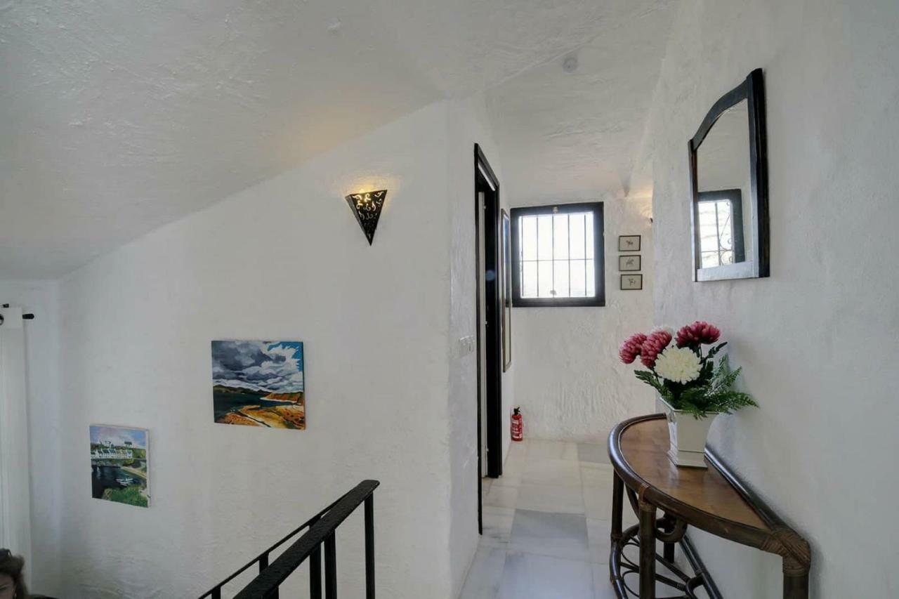 Sea Shells At Bahia Dorada Villa Estepona Exterior photo